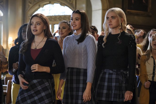 Legacies - This Is Why We Don't Entrust Plans to Muppet Babies - De la película - Danielle Rose Russell, Kaylee Bryant, Jenny Boyd