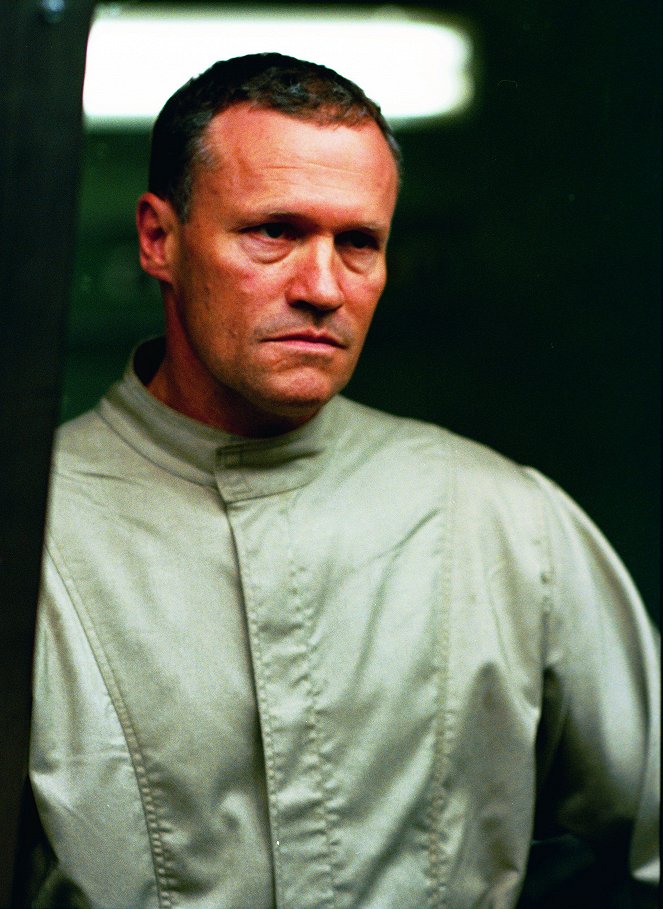 Jeremiah - Firewall - De la película - Michael Rooker