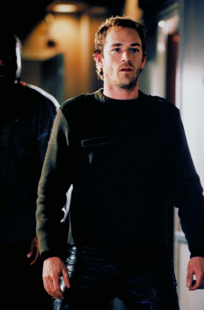 Jeremiah - Firewall - Z filmu - Luke Perry