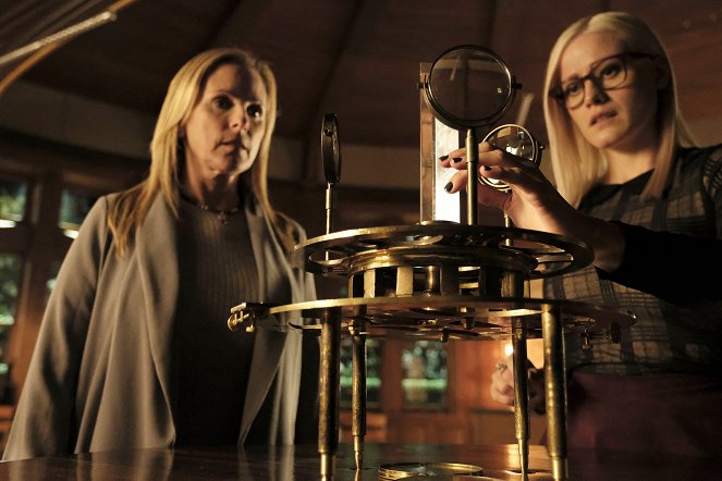 The Magicians - The Serpent - Photos - Marlee Matlin, Olivia Dudley