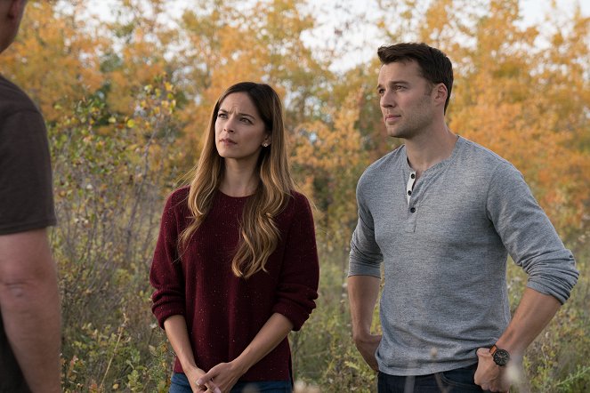 Az igazság terhe - Ducks on the Pond - Filmfotók - Kristin Kreuk, Peter Mooney