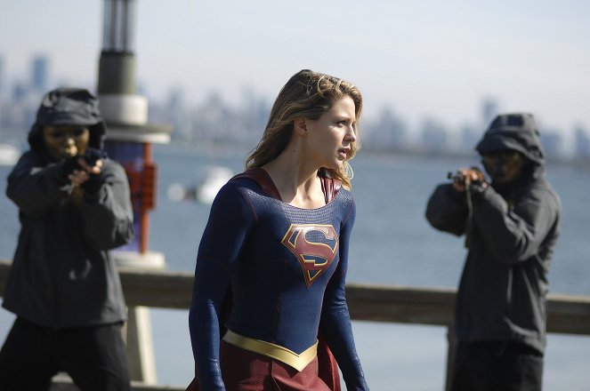 Supergirl - Season 4 - Rather the Fallen Angel - Z filmu - Melissa Benoist