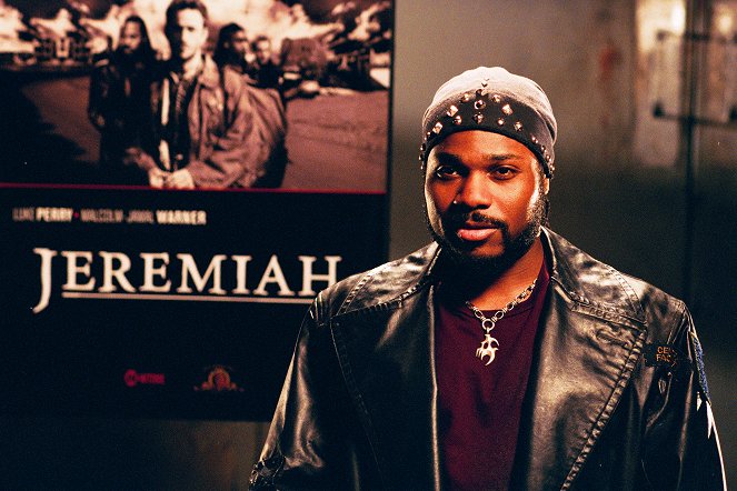 Jeremiah - Season 1 - A Means to an End - Z filmu - Malcolm-Jamal Warner
