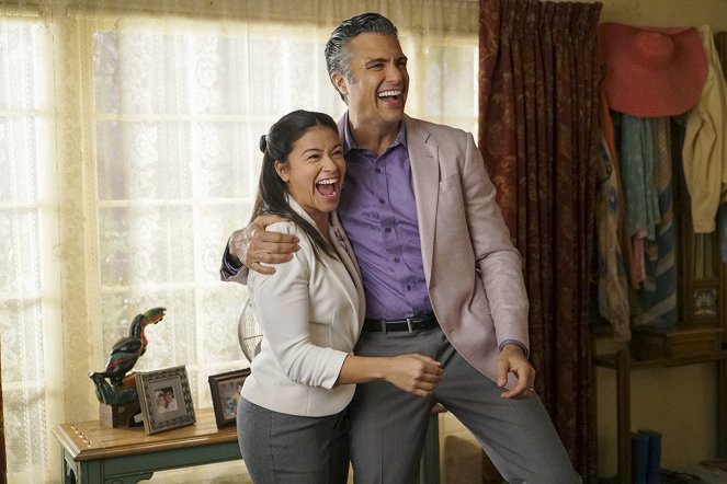 Jane the Virgin - Rozdział dziewięćdziesiąty - Z filmu