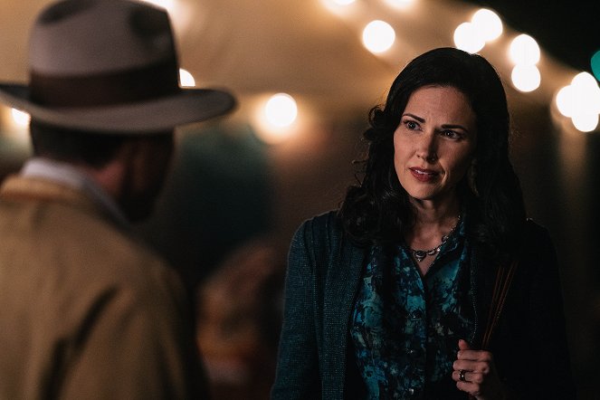 Project Blue Book - Hopkinsville - Photos - Laura Mennell