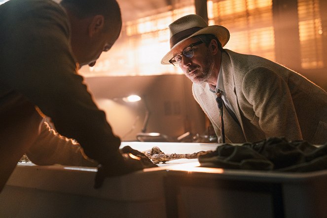 Project Blue Book - The Roswell Incident - Part II - Photos - Aidan Gillen