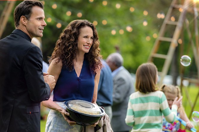 At Home in Mitford - Filmfotók - Cameron Mathison, Andie MacDowell