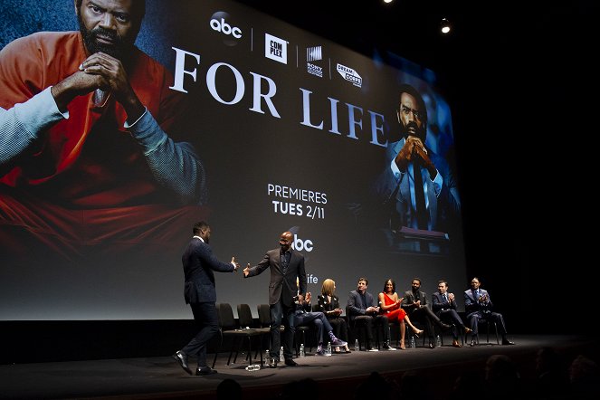 Életfogytig ügyvéd - Rendezvények - Talent and executive producers from ABC’s new drama “For Life” celebrated their premiere in New York with a red carpet, screening and panel discussion moderated by Van Jones