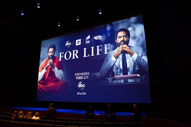 For Life - Événements - Talent and executive producers from ABC’s new drama “For Life” celebrated their premiere in New York with a red carpet, screening and panel discussion moderated by Van Jones