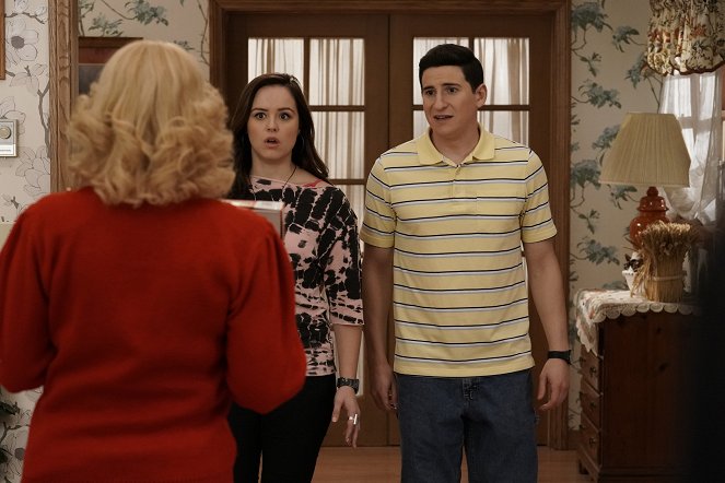 Die Goldbergs - Der Spieleabend - Filmfotos - Hayley Orrantia, Sam Lerner