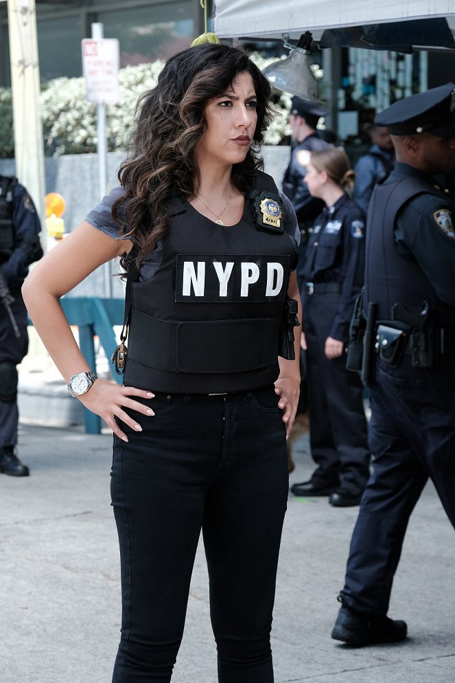 Brooklyn Nine-Nine - Season 7 - Manhunter - Kuvat elokuvasta - Stephanie Beatriz