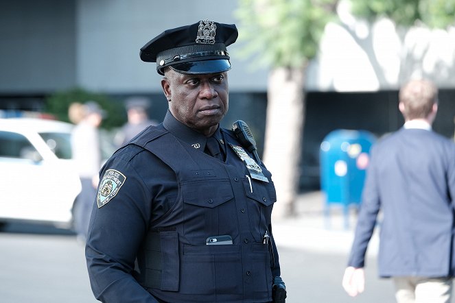Brooklyn Nine-Nine - Season 7 - Manhunter - Photos - Andre Braugher