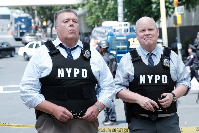 Brooklyn Nine-Nine - Season 7 - Manhunter - Photos - Joel McKinnon Miller