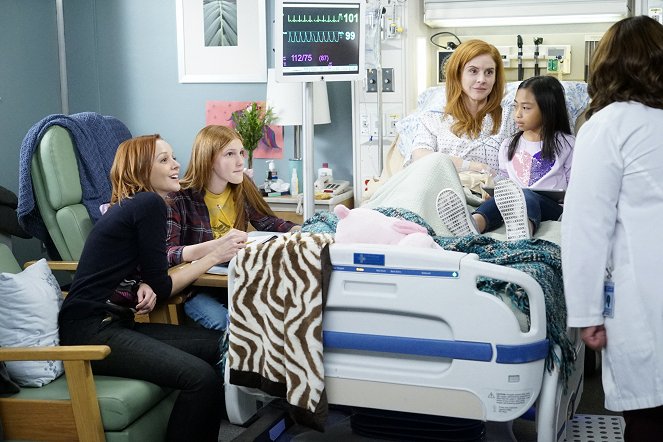 Grey's Anatomy - Chaos - Film - Lindy Booth, Ava DeVoe, Sarah Rafferty, Mia Lynn Bangunan