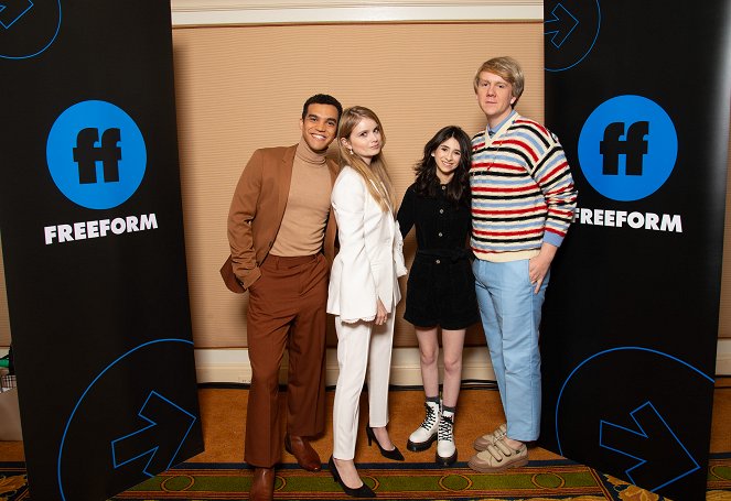 Everything's Gonna Be Okay - Rendezvények - “Everything’s Gonna Be Okay” Session – The cast and creator/executive producer/star Josh Thomas of Freeform’s “Everything’s Gonna Be Okay” addressed the press at the 2020 TCA Winter Press Tour, at The Langham Huntington, in Pasadena, California.