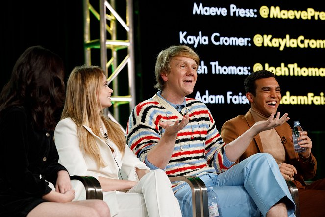 Everything's Gonna Be Okay - De eventos - “Everything’s Gonna Be Okay” Session – The cast and creator/executive producer/star Josh Thomas of Freeform’s “Everything’s Gonna Be Okay” addressed the press at the 2020 TCA Winter Press Tour, at The Langham Huntington, in Pasadena, California.