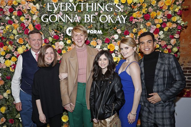 Everything's Gonna Be Okay - De eventos - The cast of “Everything’s Gonna Be Okay” including creator/executive producer/star Josh Thomas, Kayla Cromer, Maeve Press and Adam Faison gathered for a special New York Screening event in partnership with GLAAD on Wednesday, January 15, 2020