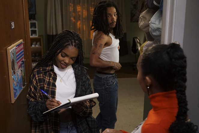 Grown-ish - Season 3 - Thinkin Bout You - Photos - Ryan Destiny, Luka Sabbat