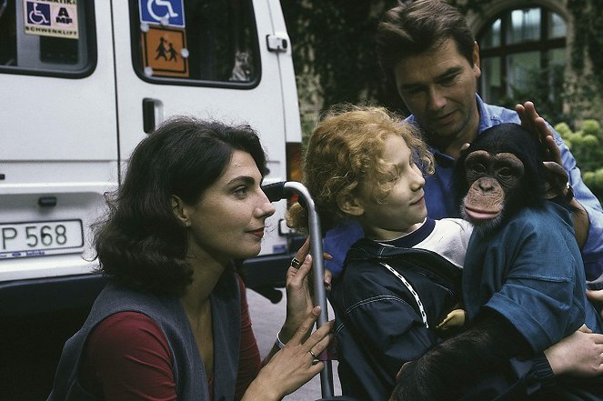 Charly, majom a családban - Filmfotók