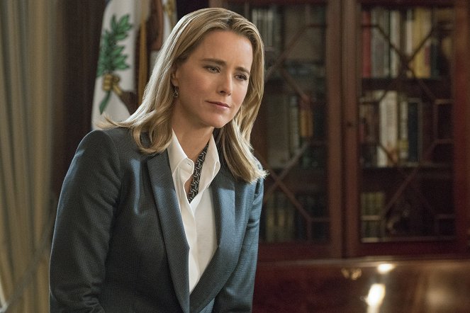 Madam Secretary - Snap Back - De la película - Téa Leoni