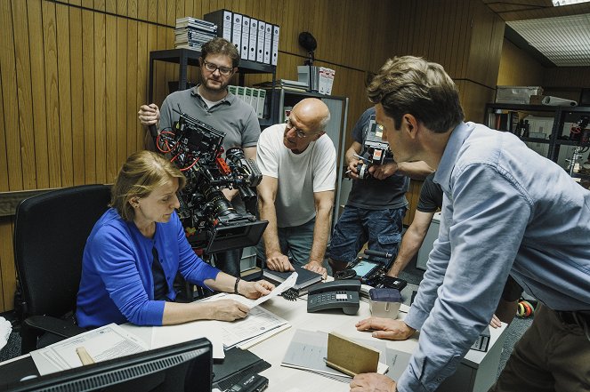 Tatort - Die Nacht gehört dir - Van de set - Dagmar Manzel, Willy Dettmeyer, Max Färberböck