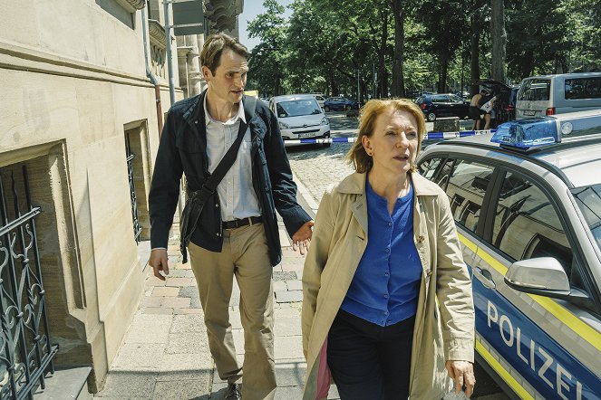 Tatort - Season 51 - Die Nacht gehört dir - Photos - Fabian Hinrichs, Dagmar Manzel