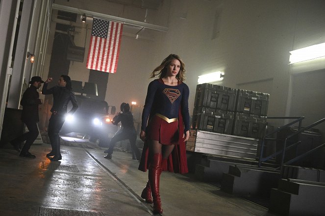 Supergirl - Season 4 - What's So Funny About Truth, Justice, and the American Way? - Z filmu