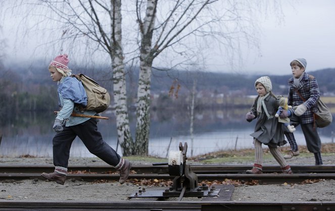 Flucht über die Grenze - Filmfotos - Anna Sofie Skarholt, Bianca Ghilardi-Hellsten, Samson Steine