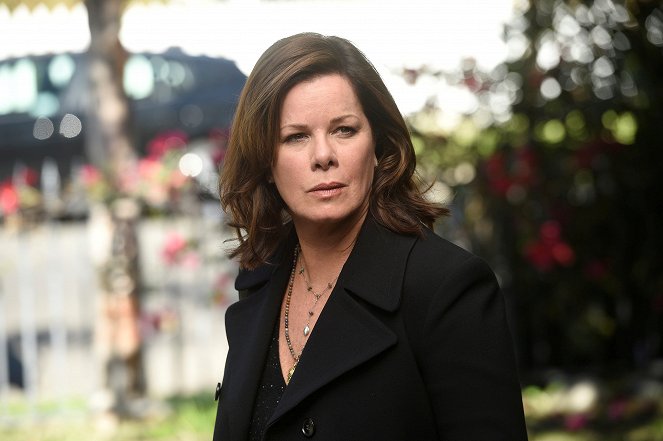 Code Black - As Night Comes and I’m Breathing - Do filme - Marcia Gay Harden