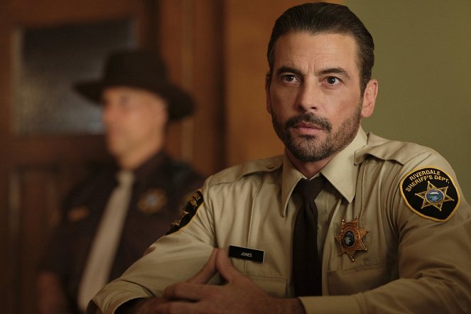 Riverdale - Chapter Sixty-Two: Witness for the Prosecution - Photos - Skeet Ulrich