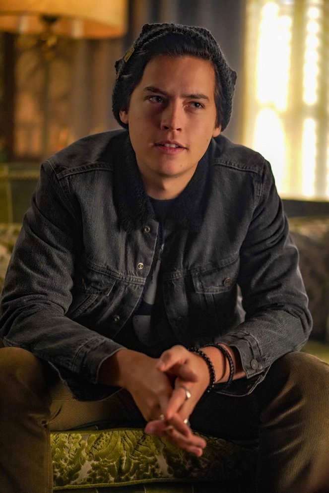 Riverdale - Chapter Sixty-Five: In Treatment - Photos - Cole Sprouse