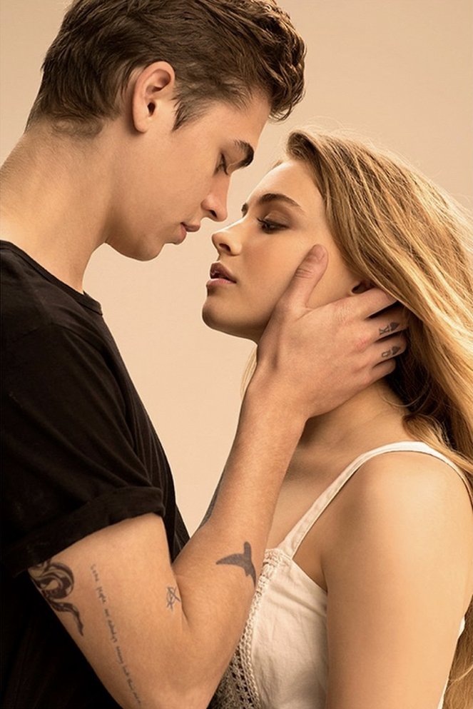 Miután összecsaptunk - Promóció fotók - Hero Fiennes Tiffin, Josephine Langford