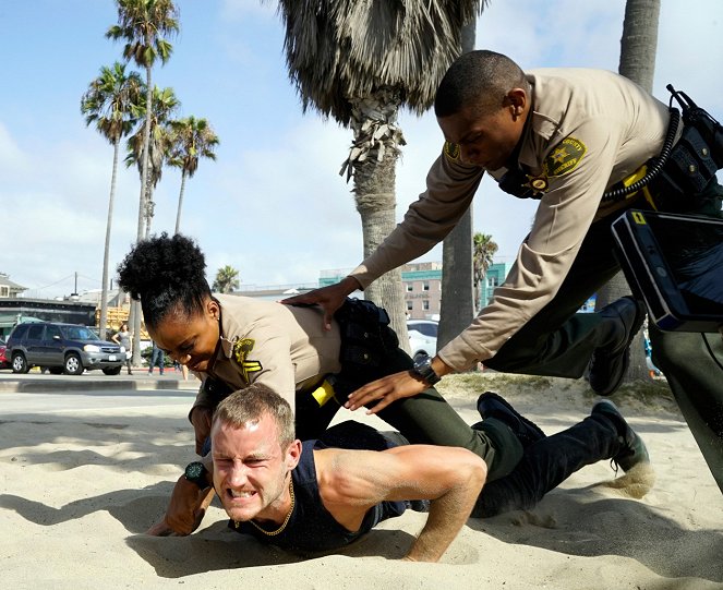 Deputy – Einsatz Los Angeles - Ein großer Verlust - Filmfotos - Danielle Moné Truitt, Shane Paul McGhie