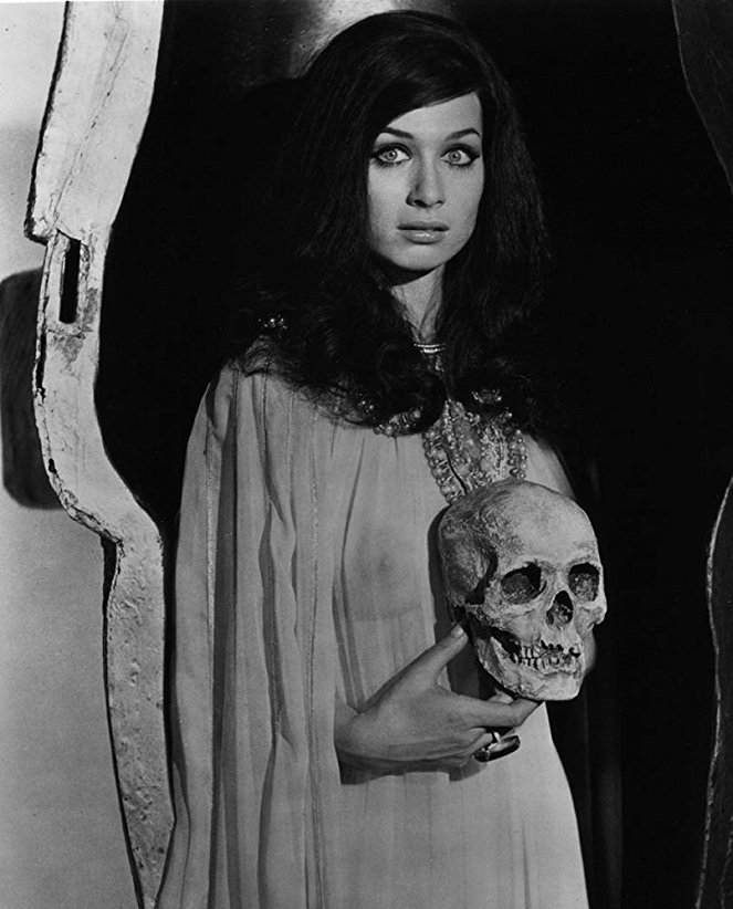 Das Grab der blutigen Mumie - Werbefoto - Valerie Leon