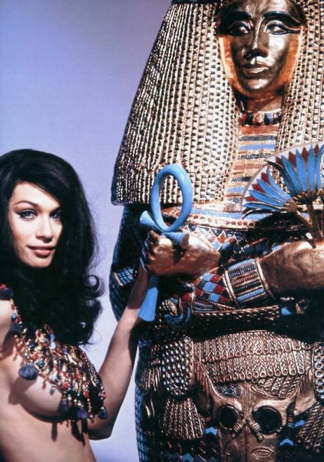 Blood from the Mummy's Tomb - Promokuvat - Valerie Leon