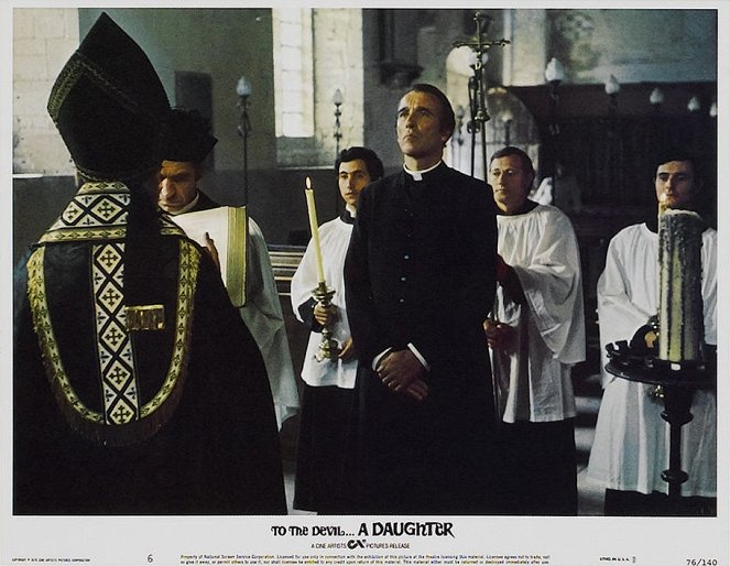 To the Devil a Daughter - Mainoskuvat - Christopher Lee