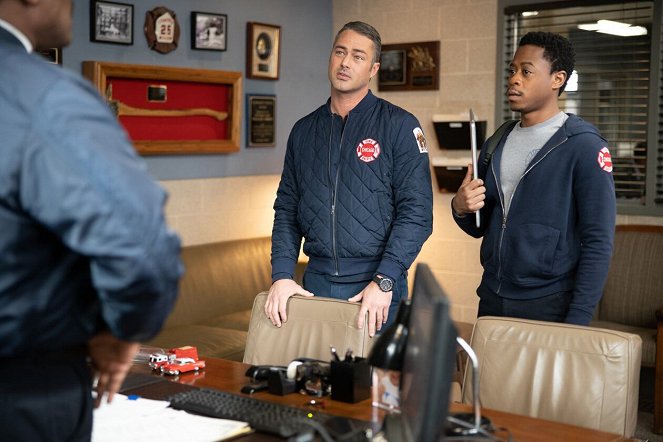 Chicago Fire - A Chicago Welcome - Photos - Taylor Kinney