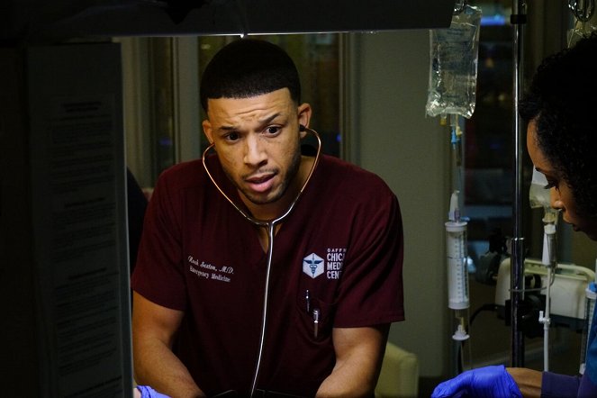 Chicago Med - The Ground Shifts Beneath Us - Photos