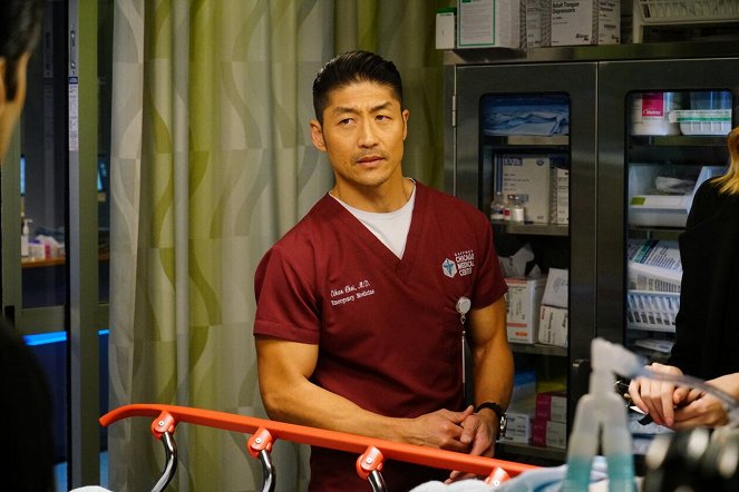 Chicago Med - The Ground Shifts Beneath Us - Van film - Brian Tee