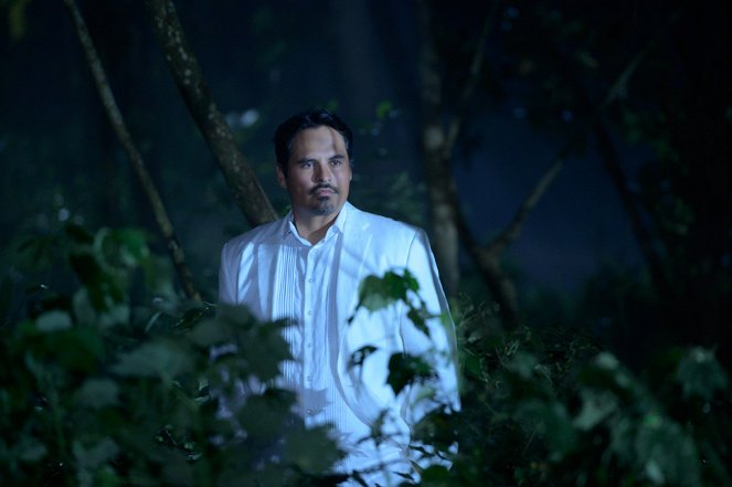 Fantasy Island - Photos - Michael Peña