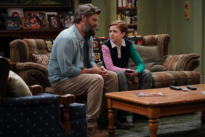 The Conners - Bad Dads and Grads - Photos - Jay R. Ferguson, Ames McNamara