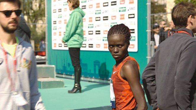 Egy lány hosszú futása - Filmfotók - Visiline Jepkesho