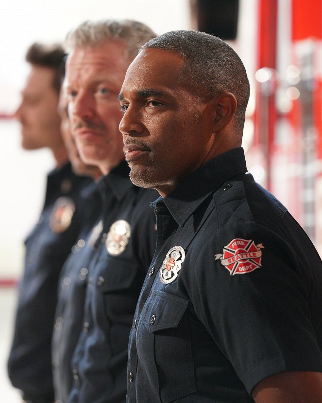 Station 19 - House Where Nobody Lives - Photos - Jason George