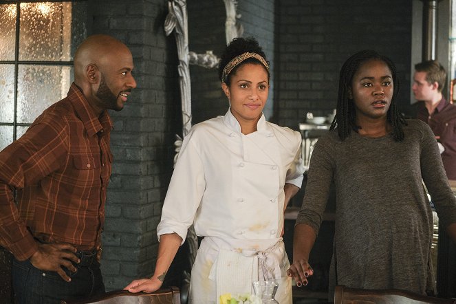 A Million Little Things - The Lunch - Photos - Romany Malco, Christina Moses, Ebboney Wilson