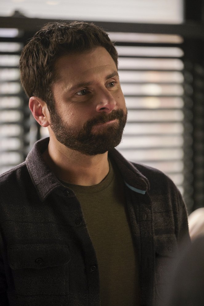 A Million Little Things - Season 2 - The Lunch - Photos - James Roday Rodriguez