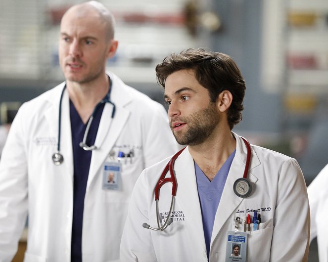 Grey's Anatomy - A Diagnosis - Van film - Jake Borelli