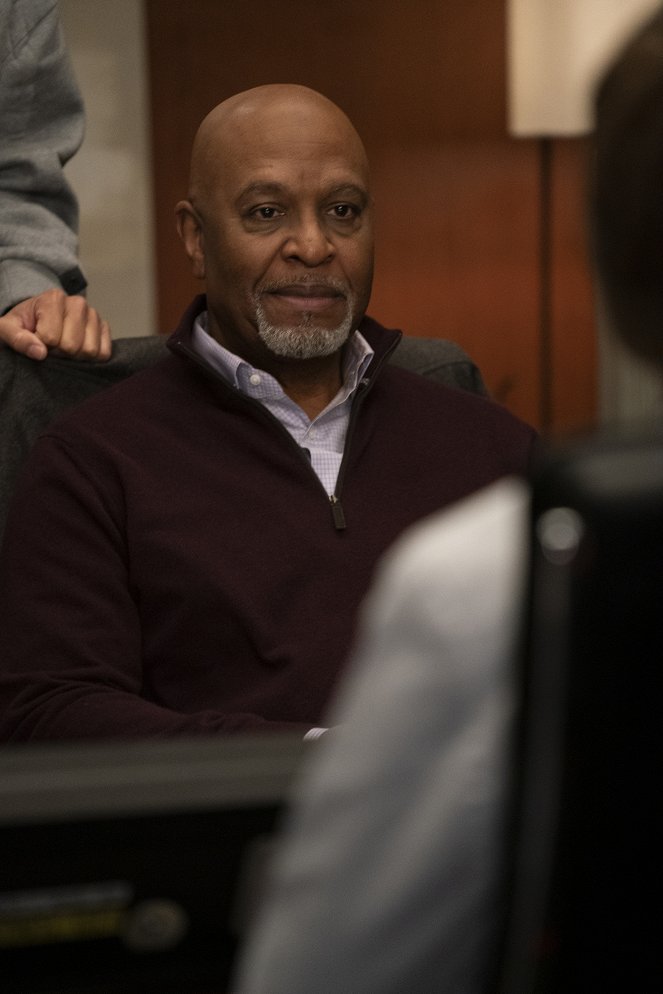 Grey's Anatomy - Save the Last Dance for Me - Photos - James Pickens Jr.