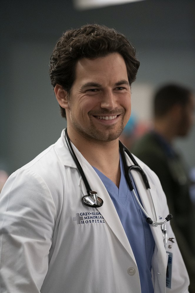 Grey's Anatomy - Die jungen Ärzte - Season 16 - Darf ich bitten? - Filmfotos - Giacomo Gianniotti
