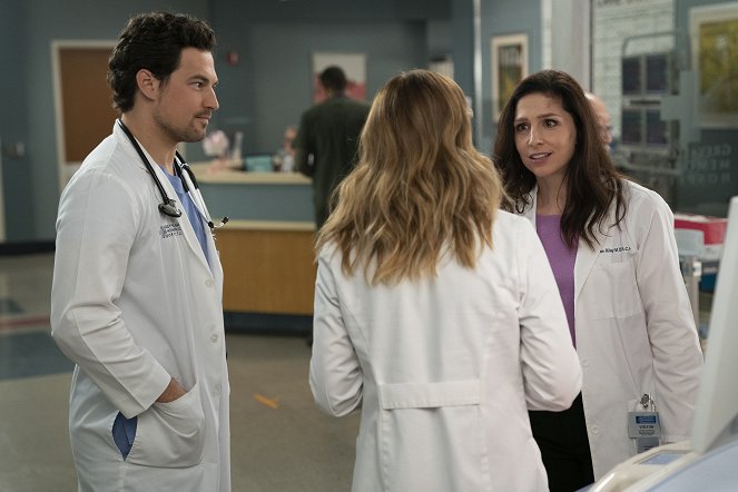Grey's Anatomy - Die jungen Ärzte - Season 16 - Darf ich bitten? - Filmfotos - Giacomo Gianniotti, Shoshannah Stern