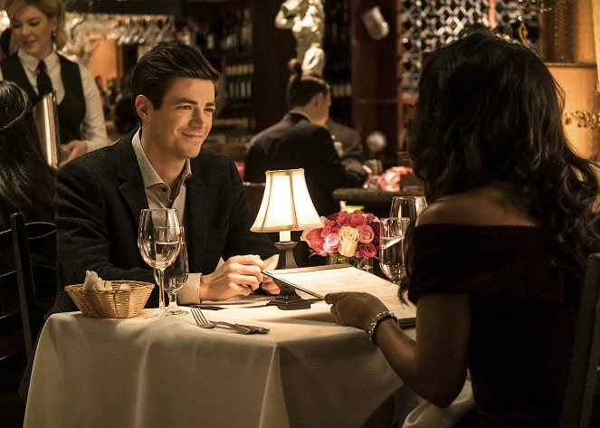 The Flash - Love Is a Battlefield - Photos - Grant Gustin